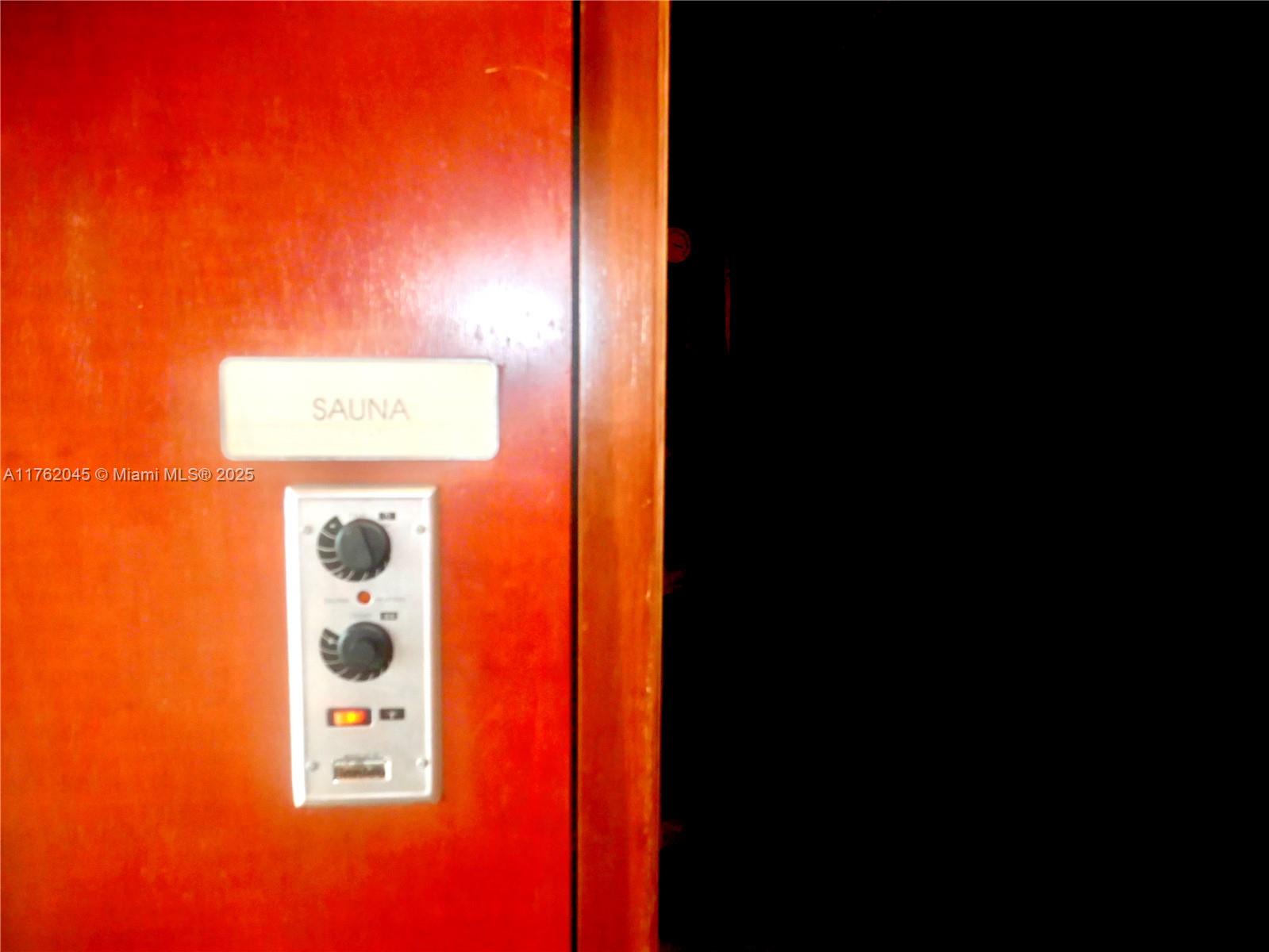 BRICKELL ONTHE RIVER NORTH - Residential