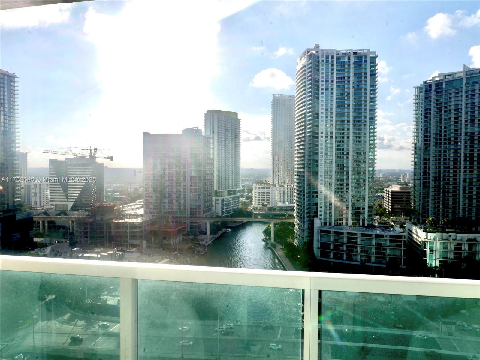 BRICKELL ONTHE RIVER NORTH - Residential