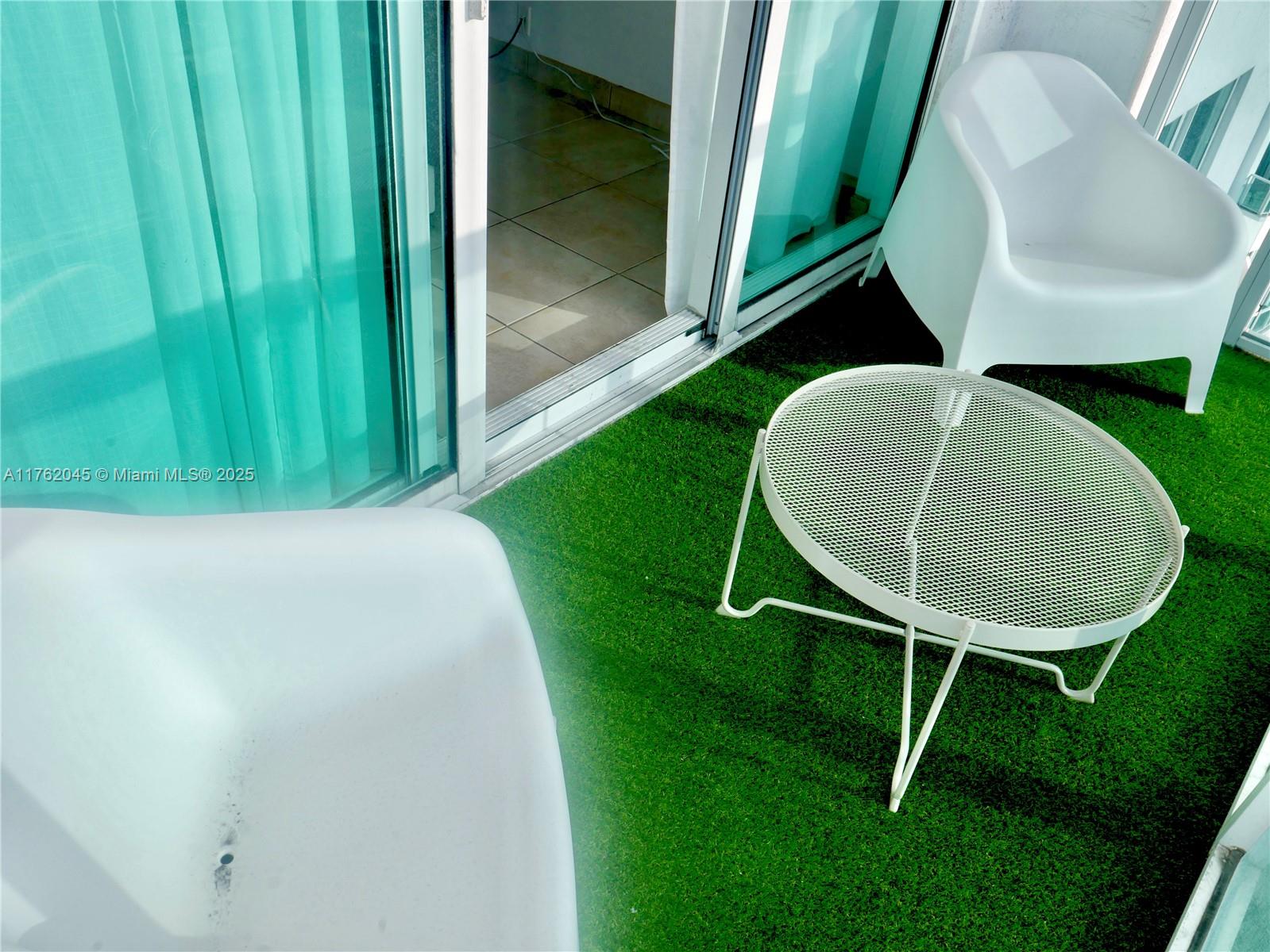 BRICKELL ONTHE RIVER NORTH - Residential