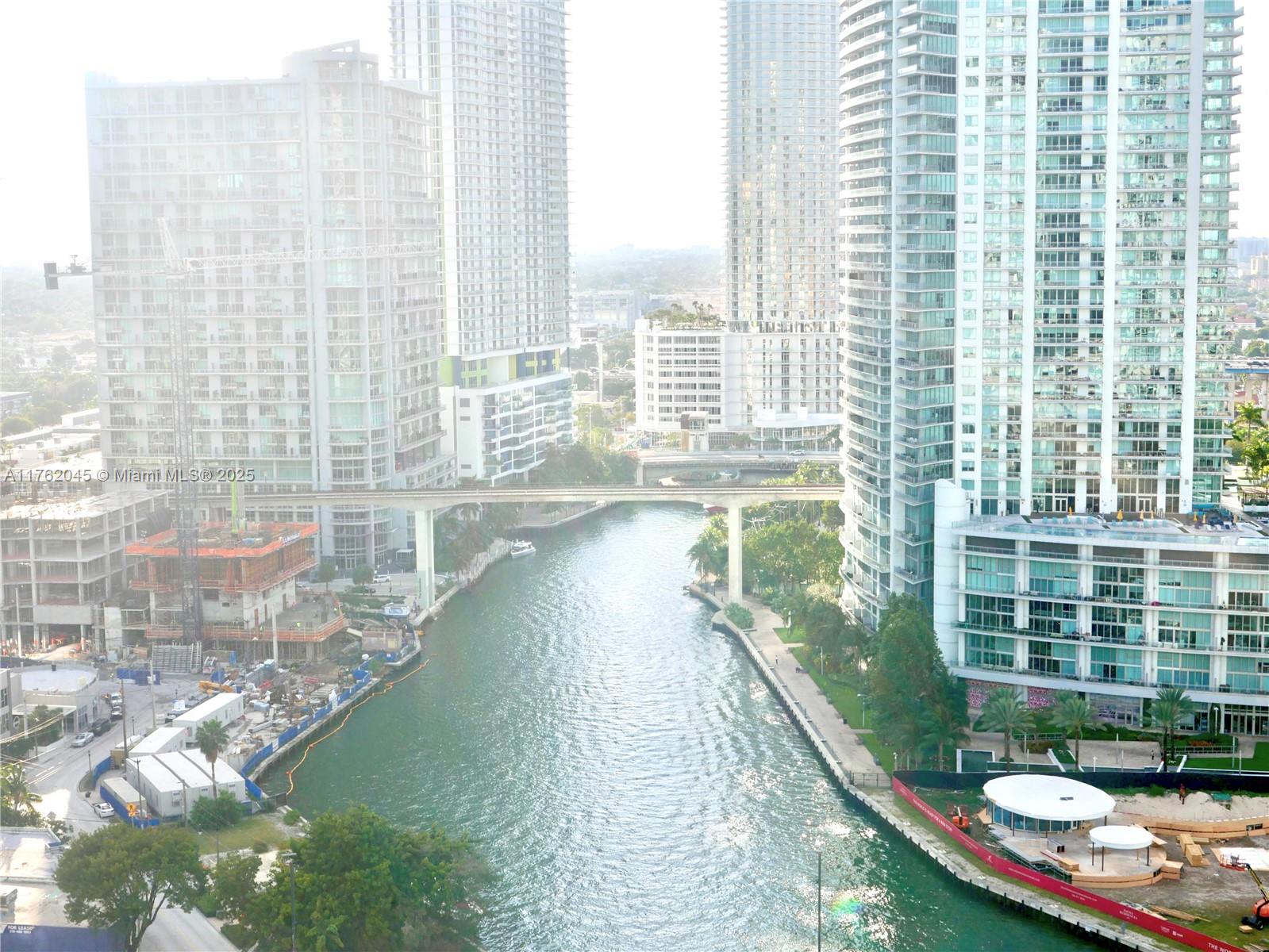 BRICKELL ONTHE RIVER NORTH - Residential