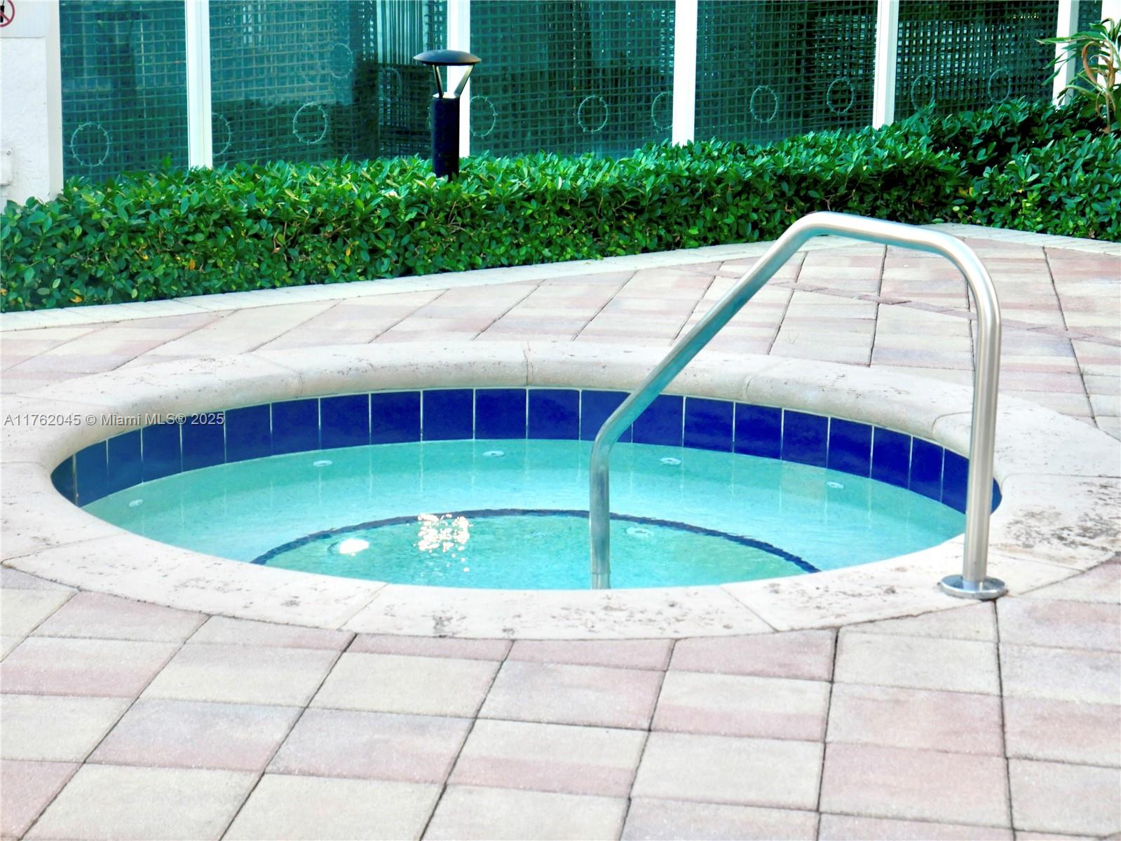 BRICKELL ONTHE RIVER NORTH - Residential