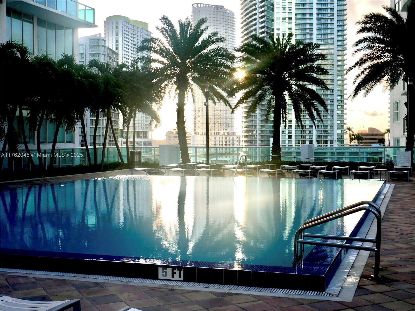 BRICKELL ONTHE RIVER NORTH - Residential