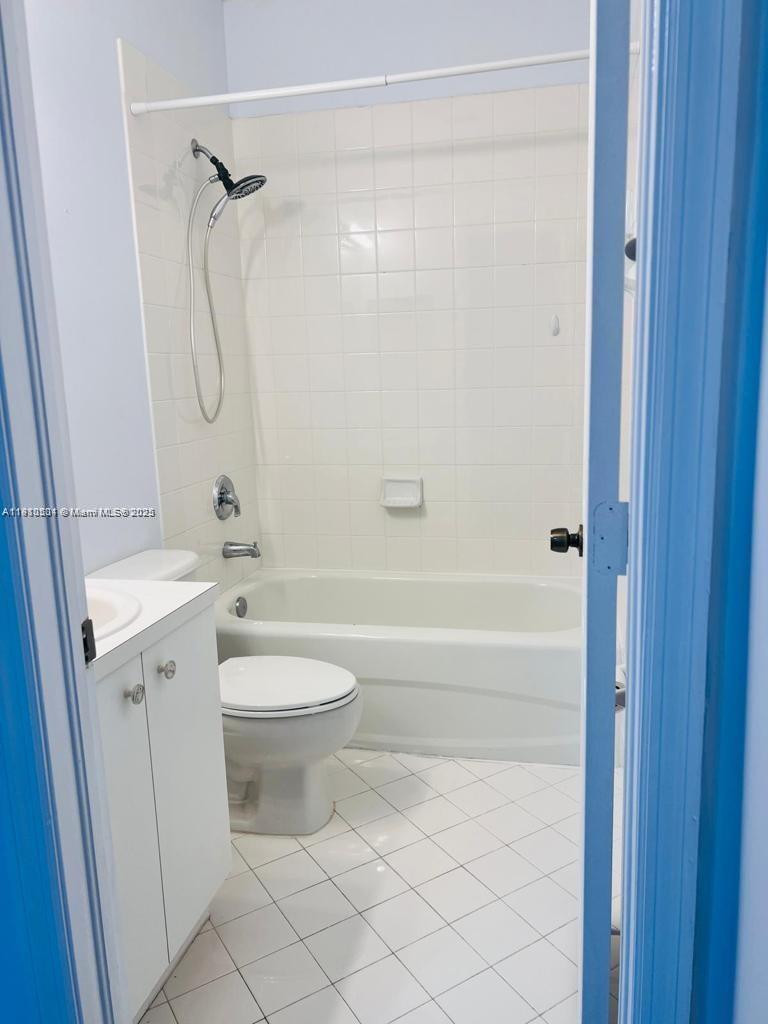 FLORIDIAN ISLES - Residential