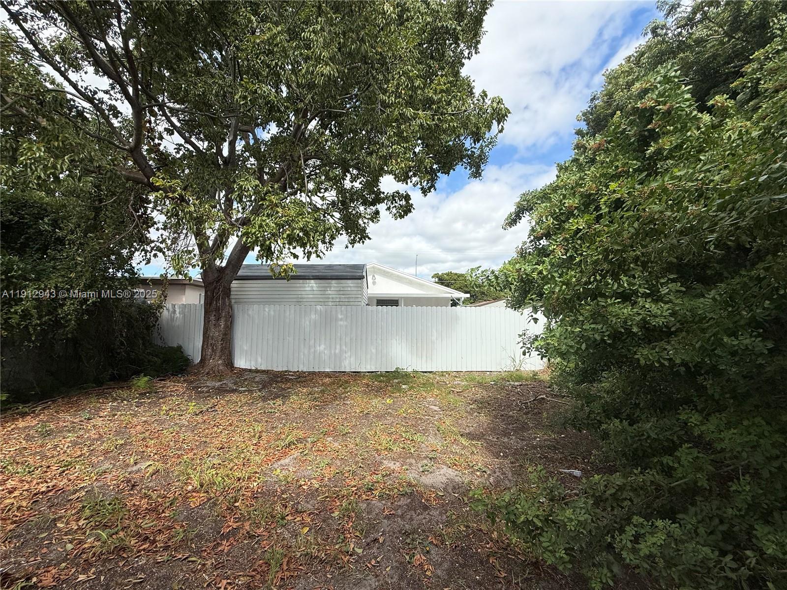 LIBERTY CITY - Residential