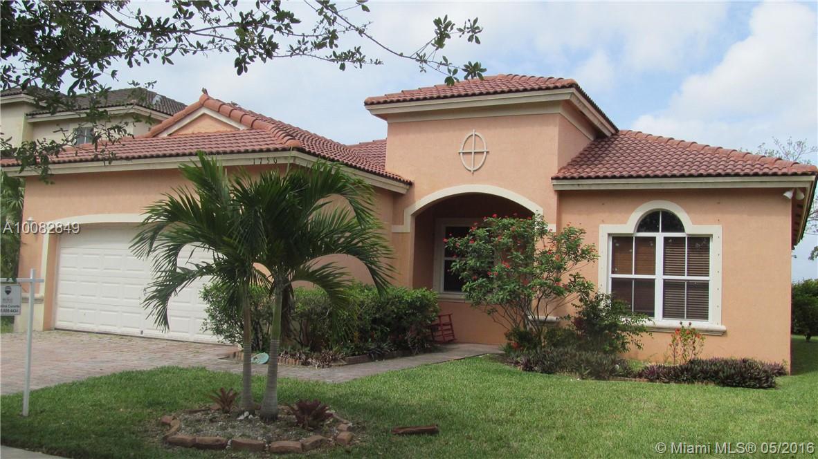 Sought after Shores of Keys Gate. A gated community. Open Flexible Floor Plan. Hi Ceilings thru-out. Granite Kitchen opens to Over sized Family room. Split bedroom plan. Spacious Master Suite w/Tub & shower. Large walk in closet. Inside laundry room. All bedrooms are a good size. Quiet no traffic street. Fruit trees. Property overlooks a open nature area with protected reservoir. No neighbors in back allow for maximum privacy.
Good credit and references a must. 1st month & Two months security.