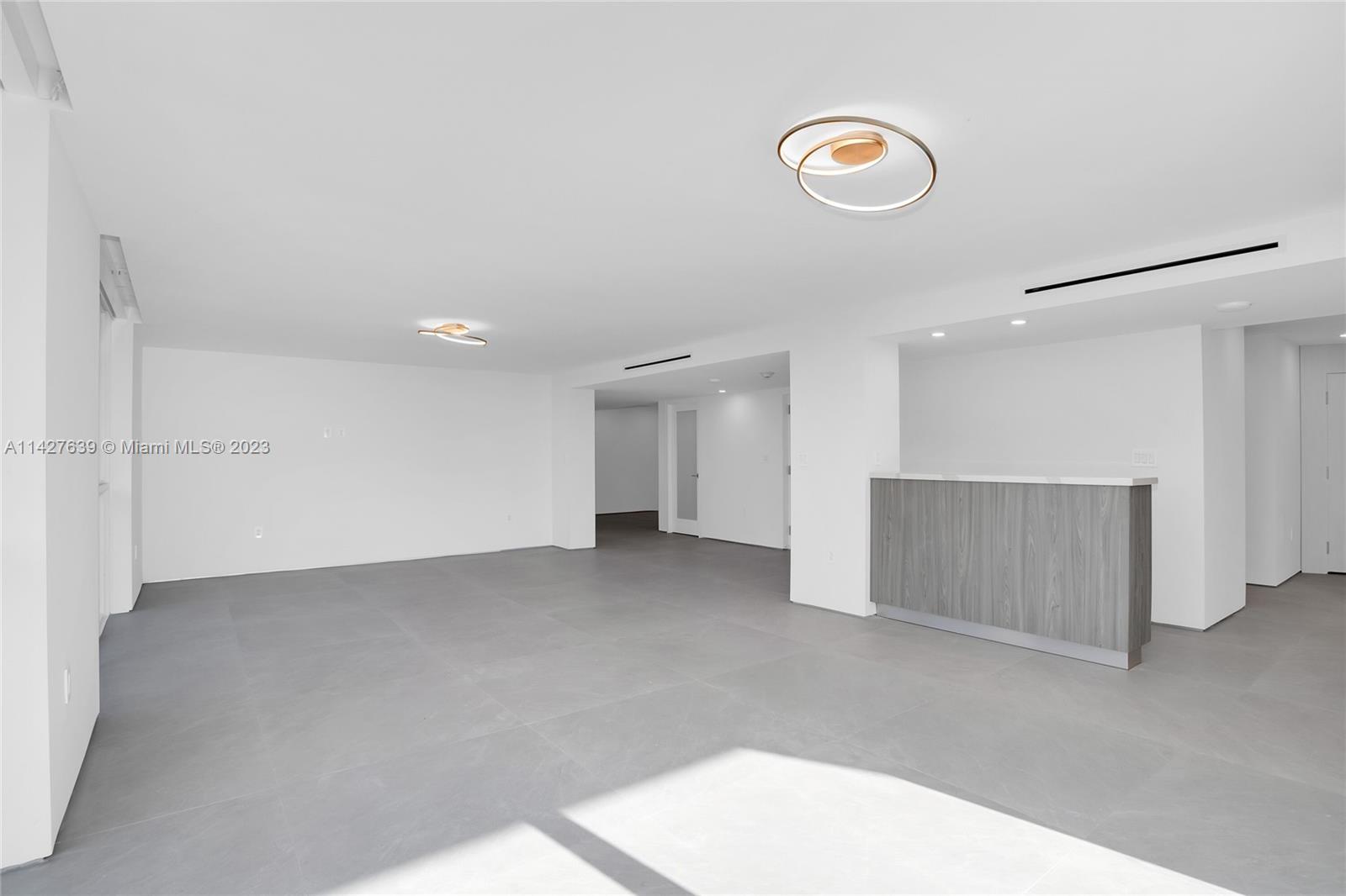 MAR-AZUL CONDO - Residential