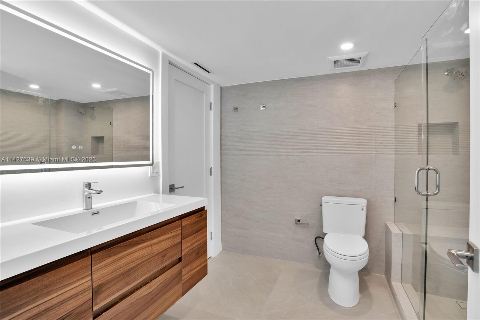 MAR-AZUL CONDO - Residential