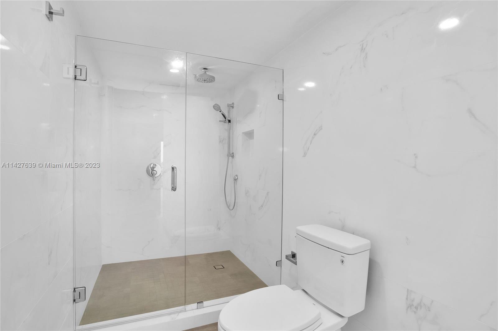 MAR-AZUL CONDO - Residential