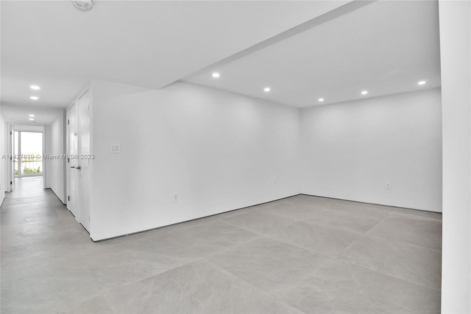 MAR-AZUL CONDO - Residential