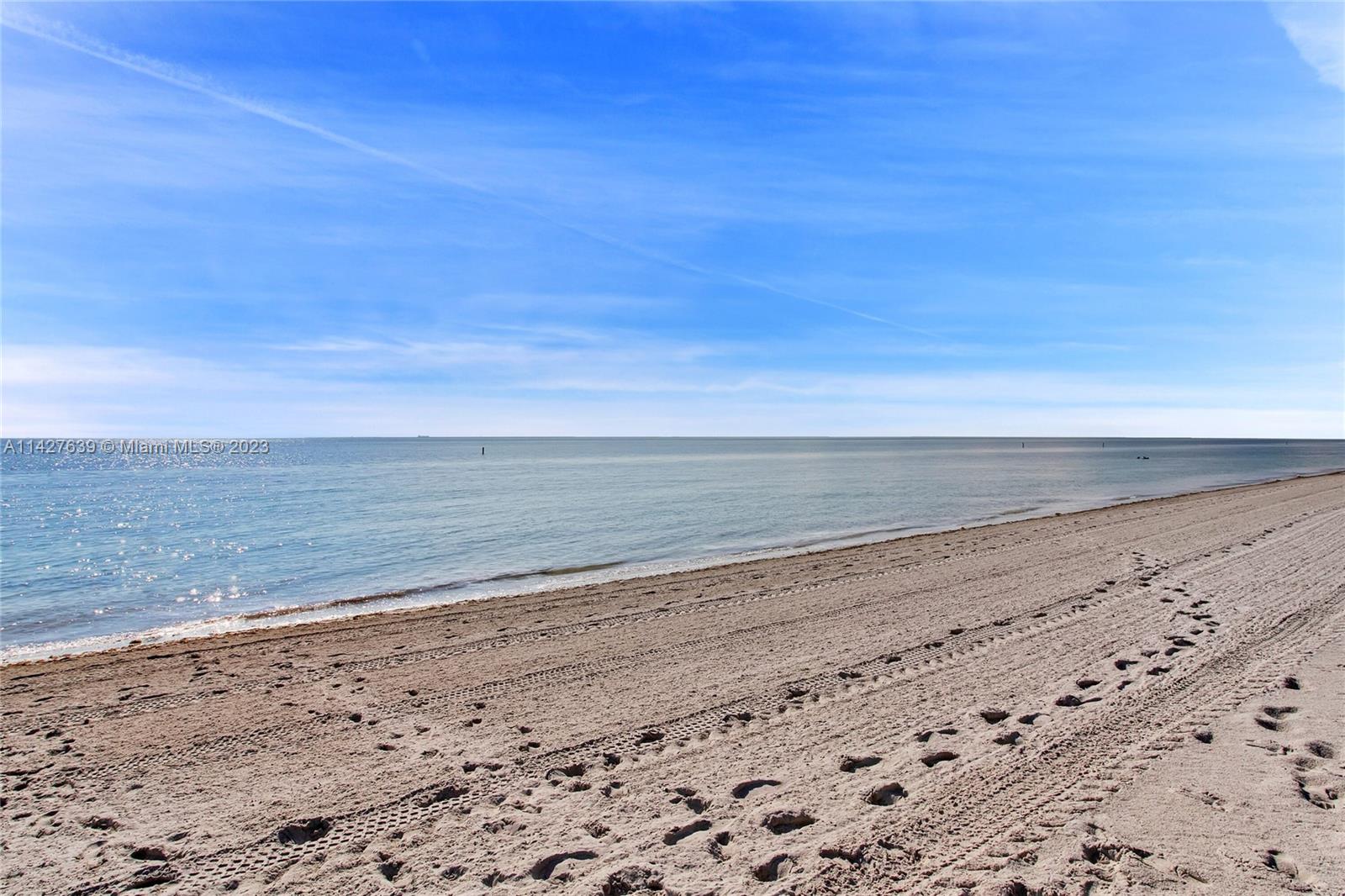 MAR-AZUL CONDO - Residential