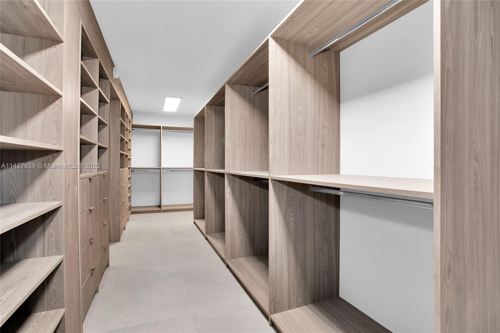 MAR-AZUL CONDO - Residential