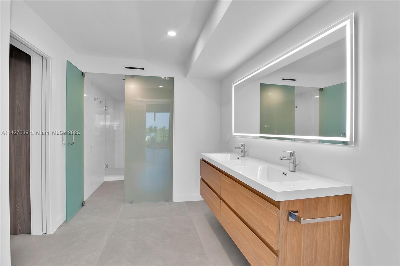 MAR-AZUL CONDO - Residential