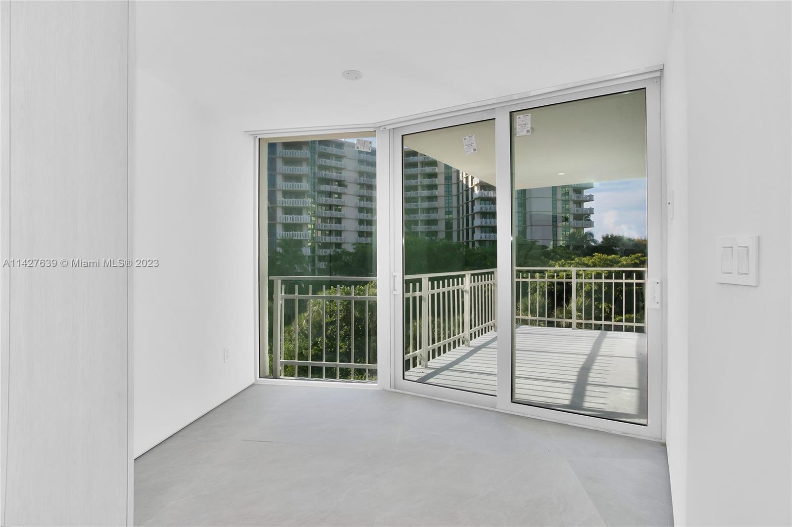 MAR-AZUL CONDO - Residential