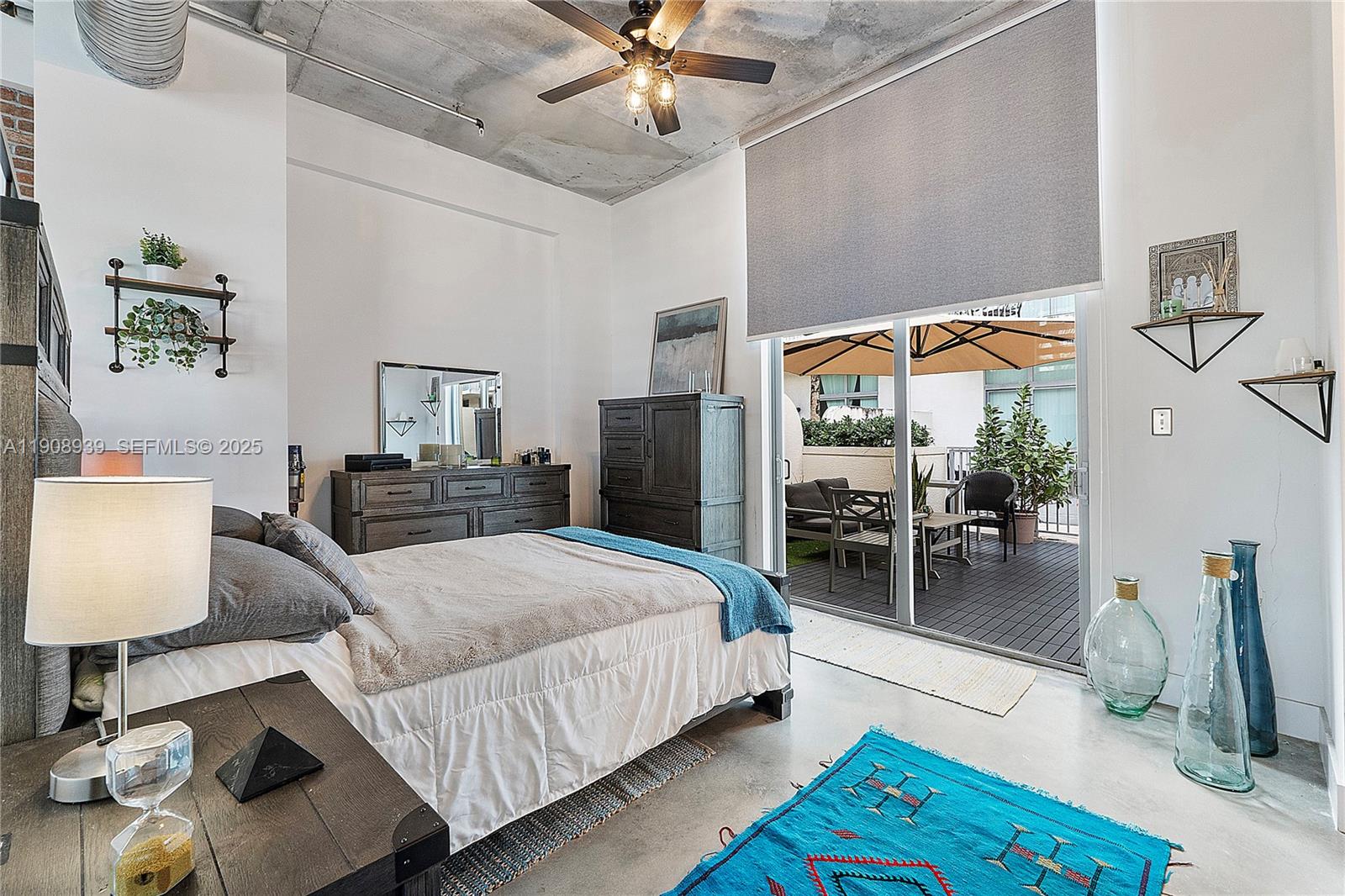 LOFTS AT HOLLYWOOD STATION - Residential