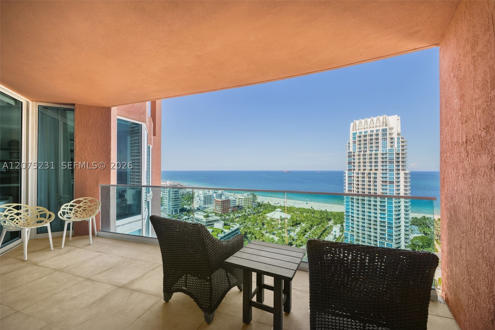 300 Pointe Dr 2806