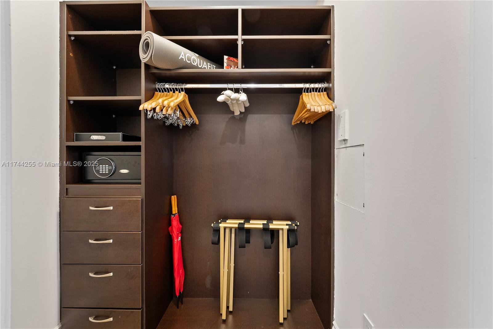 ACQUALINA OCEAN RESIDENCE - Residential