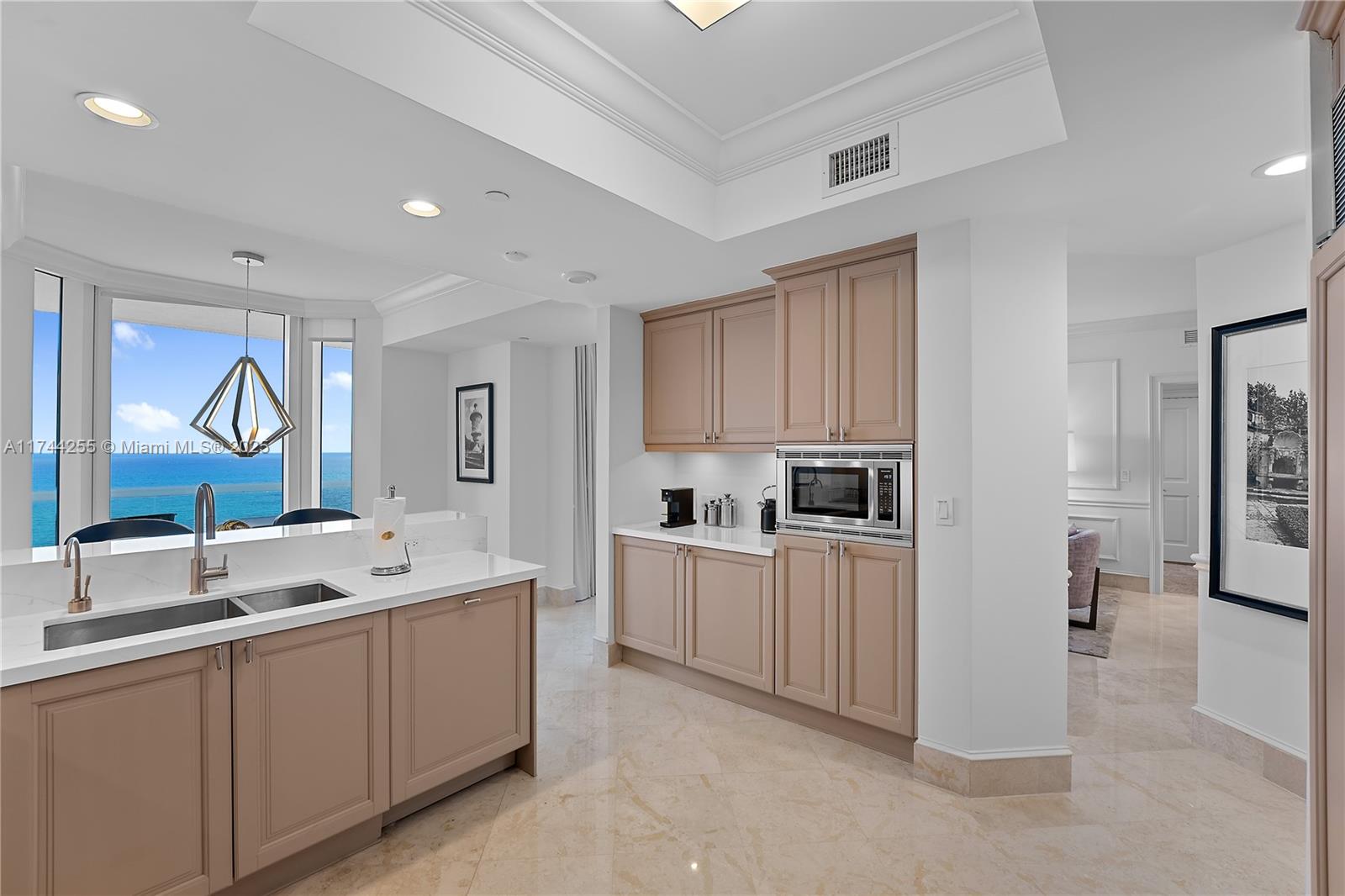 ACQUALINA OCEAN RESIDENCE - Residential