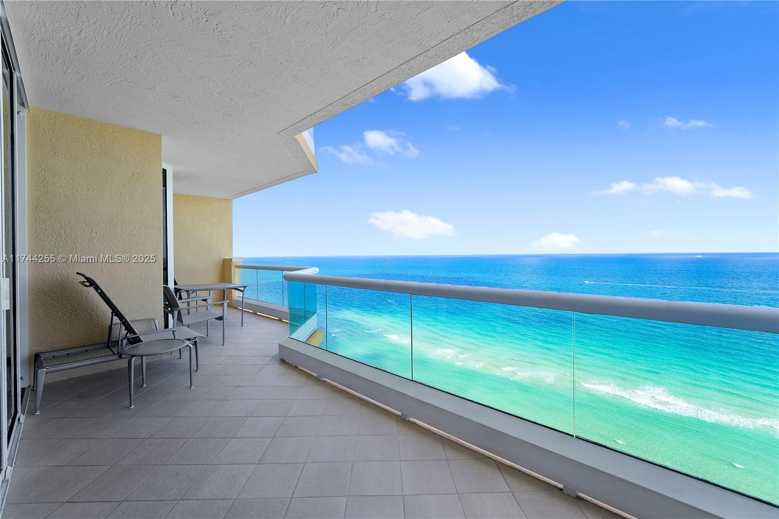 ACQUALINA OCEAN RESIDENCE - Residential