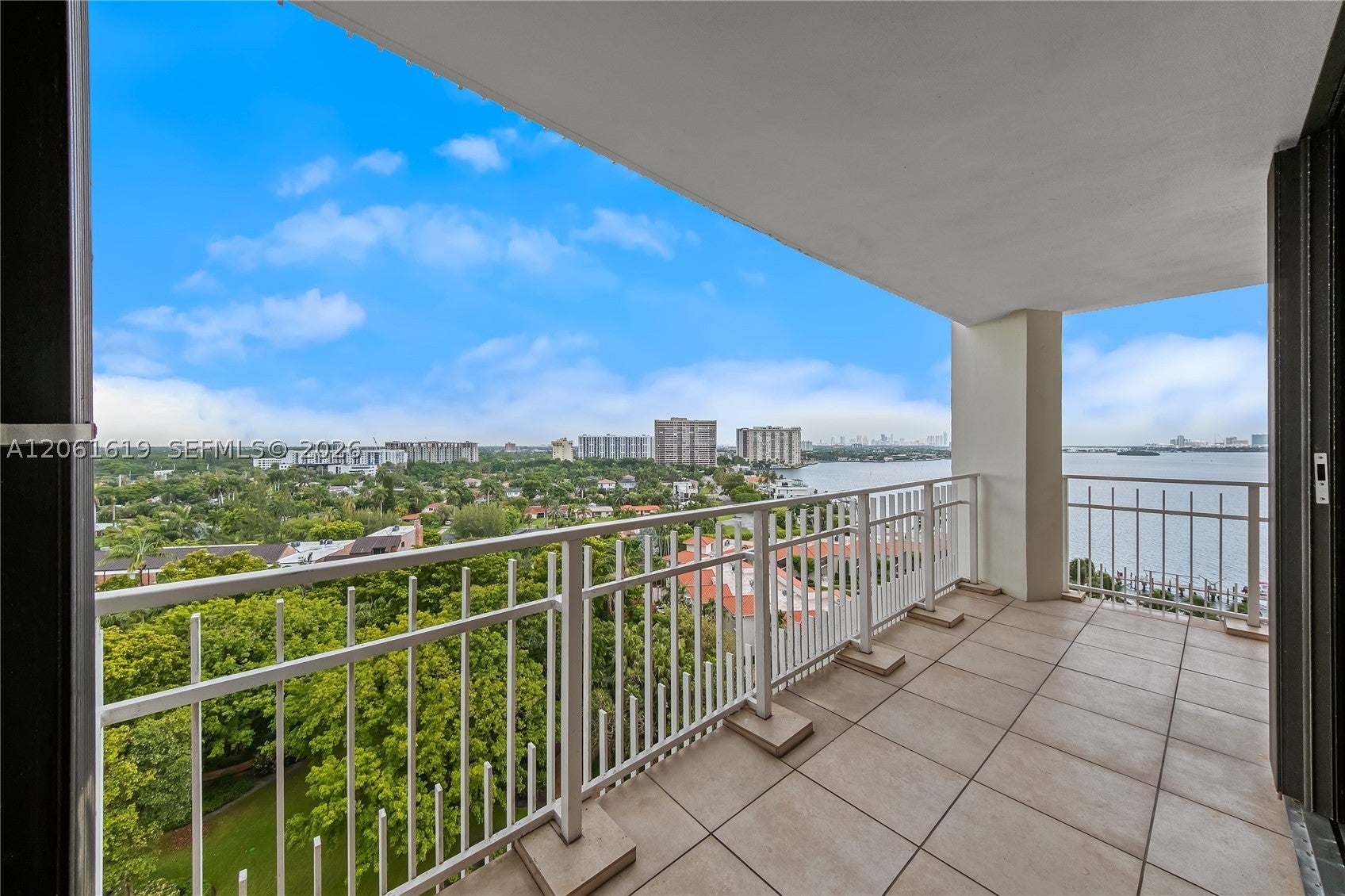 4000 Towerside Ter 1405
