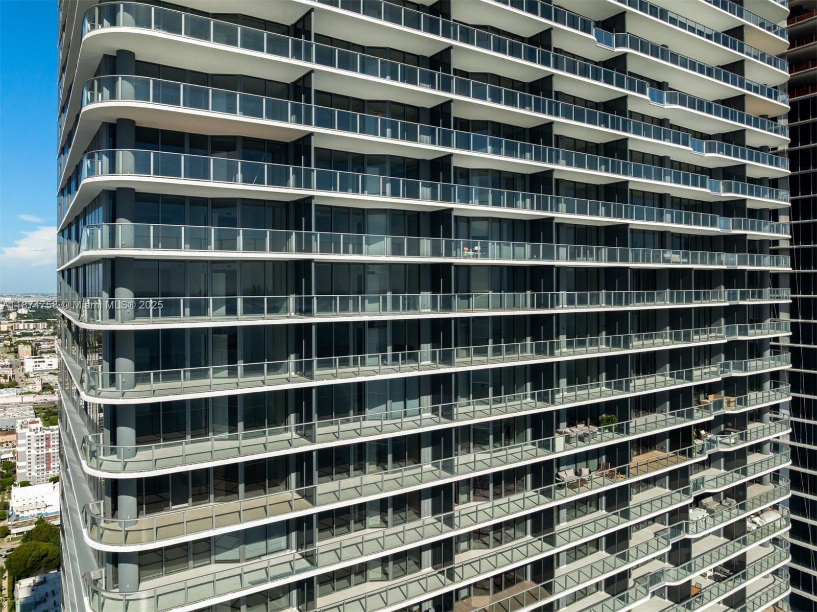 BAY BREEZE - Residential