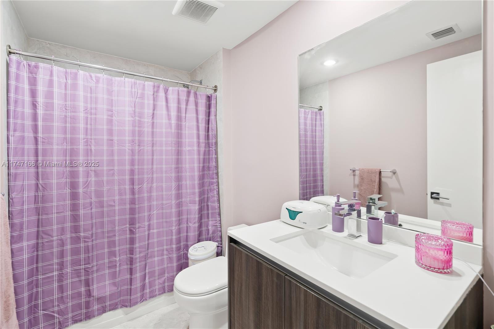 ARIA ON THE BAY CONDO - Residential