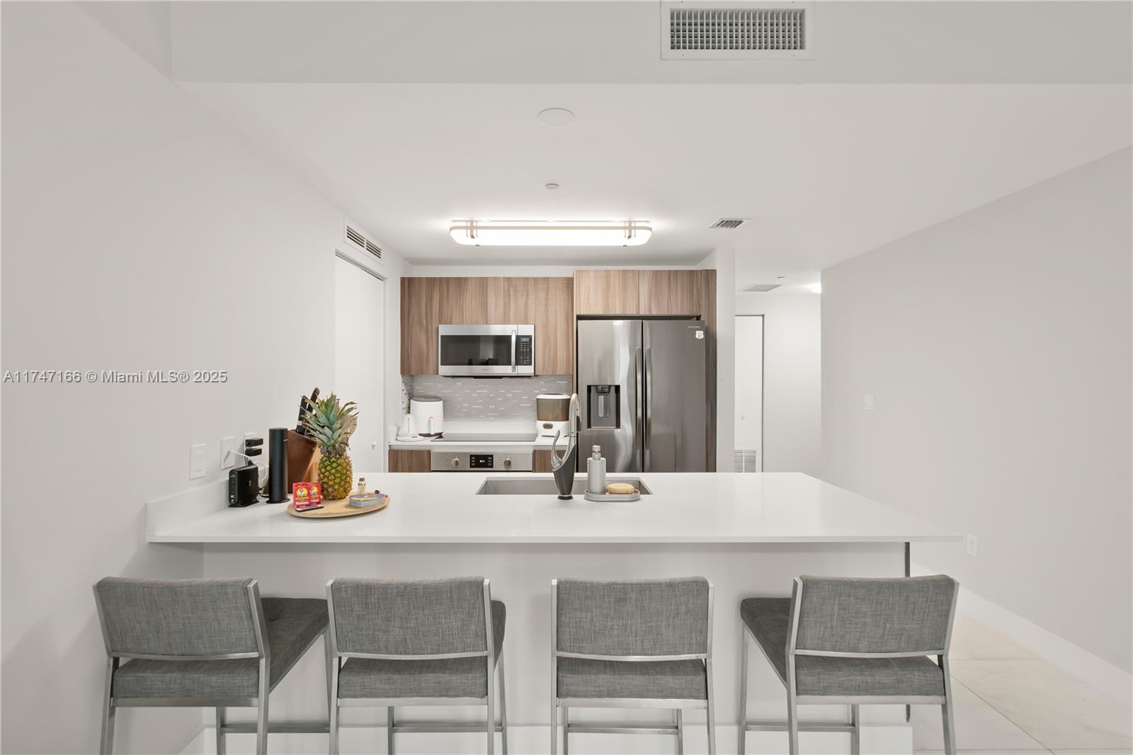 ARIA ON THE BAY CONDO - Residential