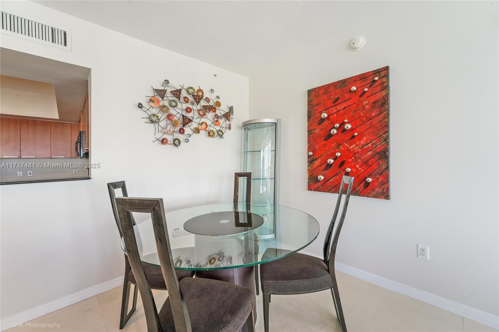 LA PERLA CONDO - Residential