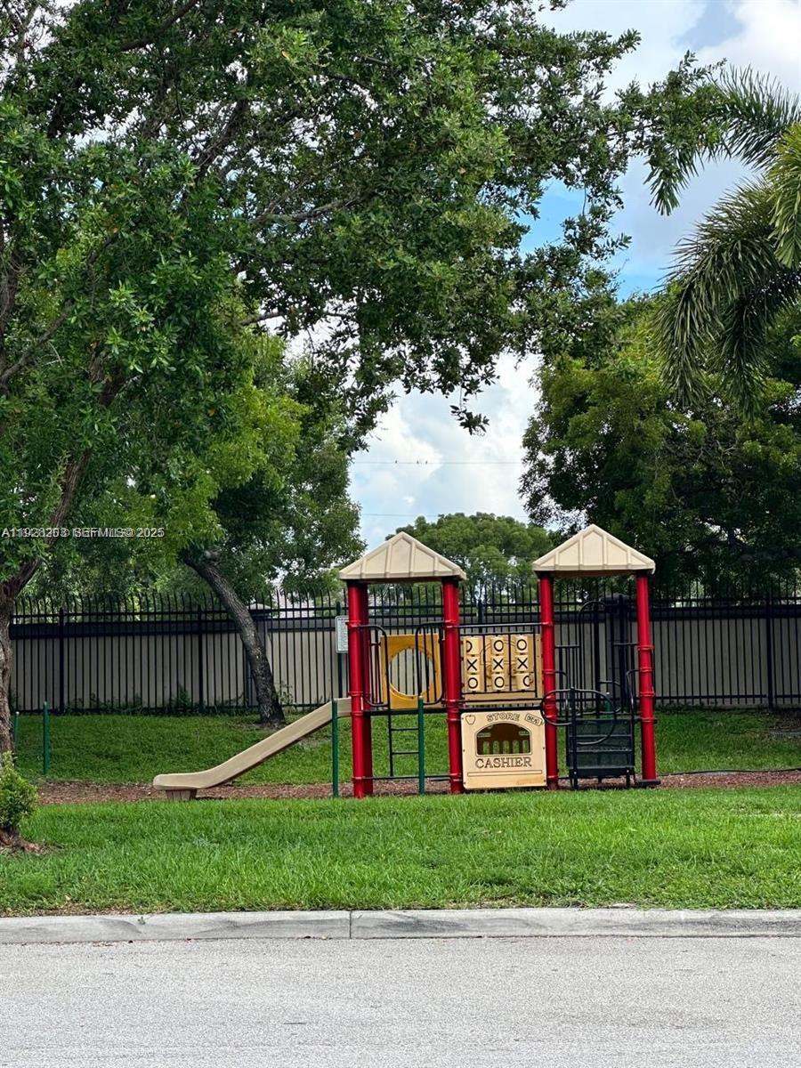 MARSH HARBOUR 41 CONDO - Residential Lease