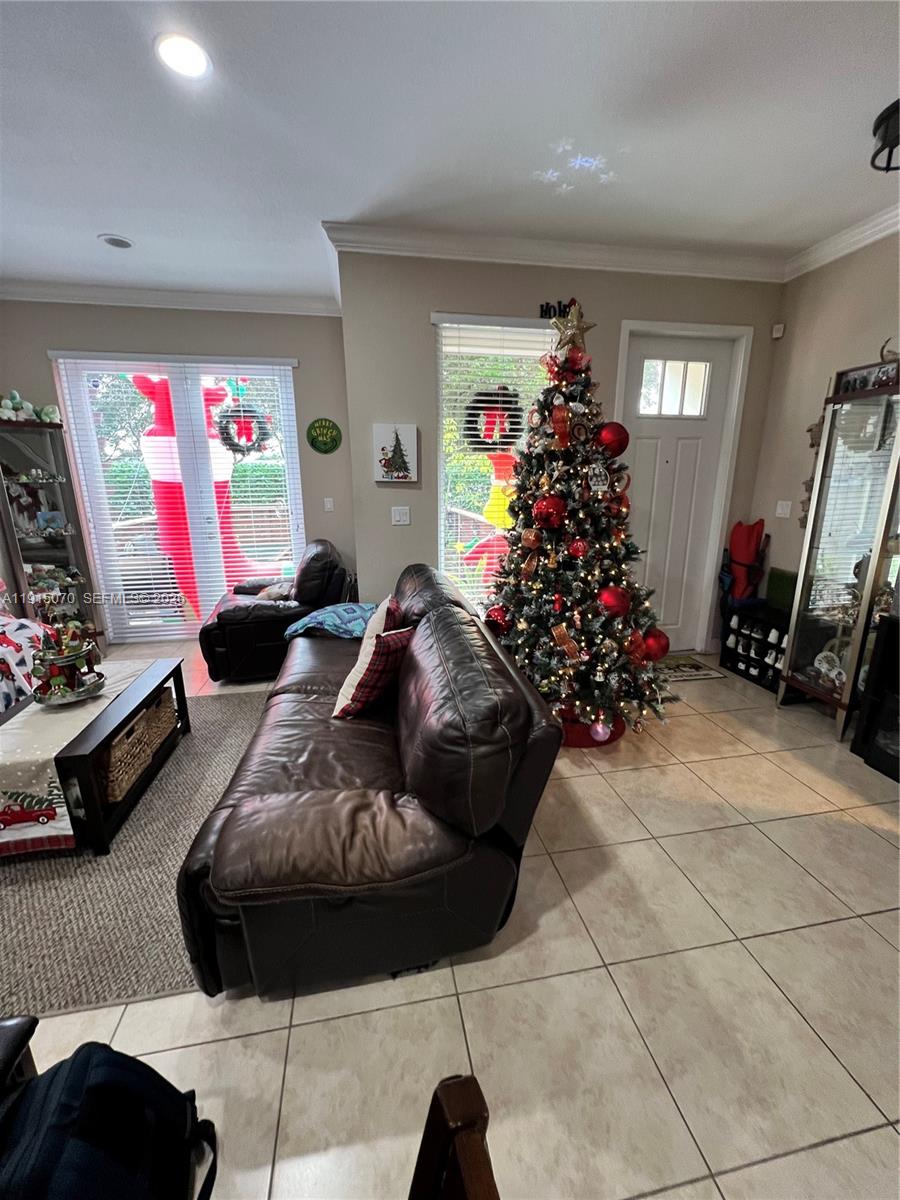 TOWNHOMES ON COCONUT PALM - Residential