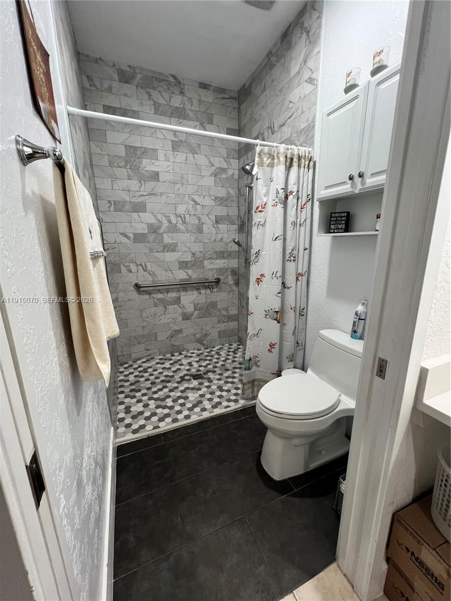 TOWNHOMES ON COCONUT PALM - Residential