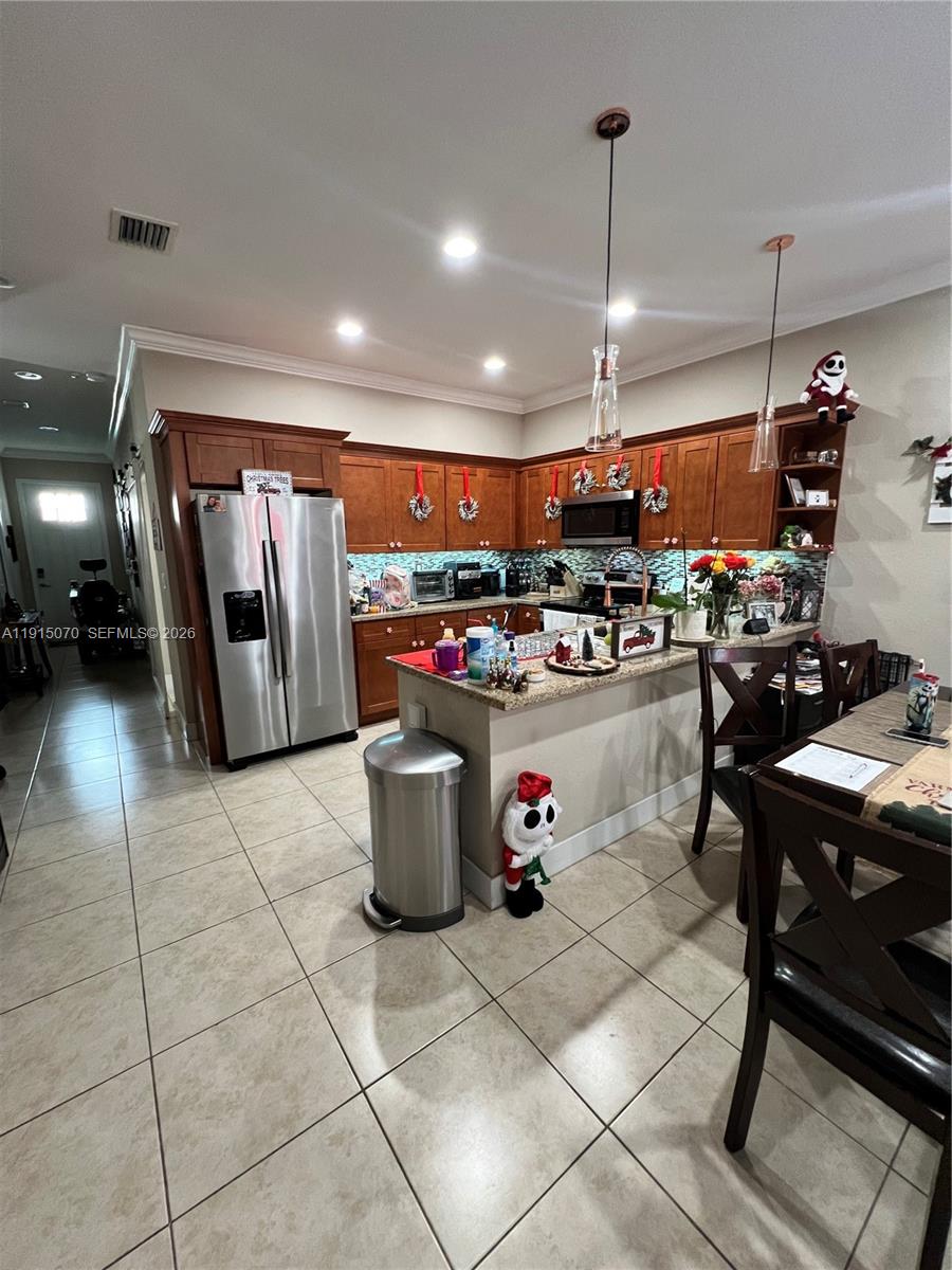 TOWNHOMES ON COCONUT PALM - Residential