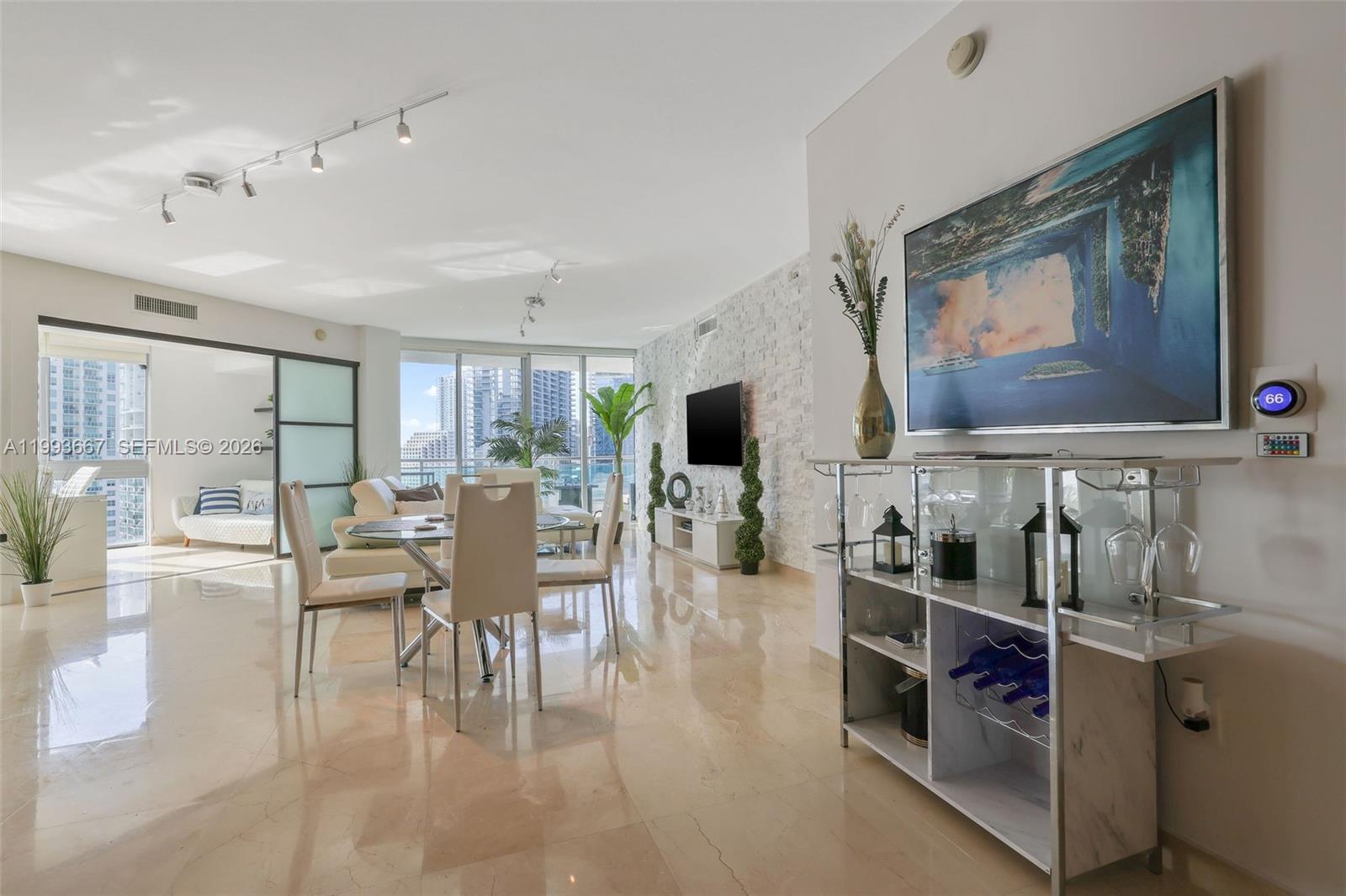 WIND CONDO - Residential Lease