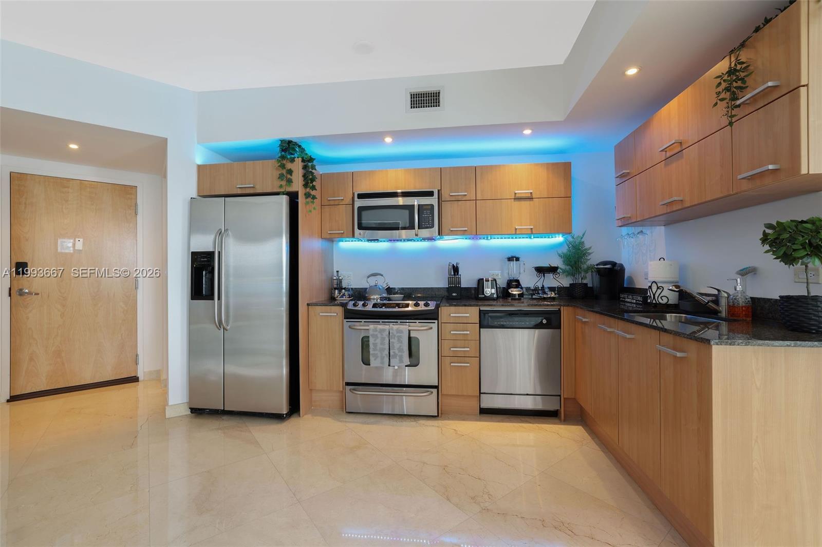 WIND CONDO - Residential Lease