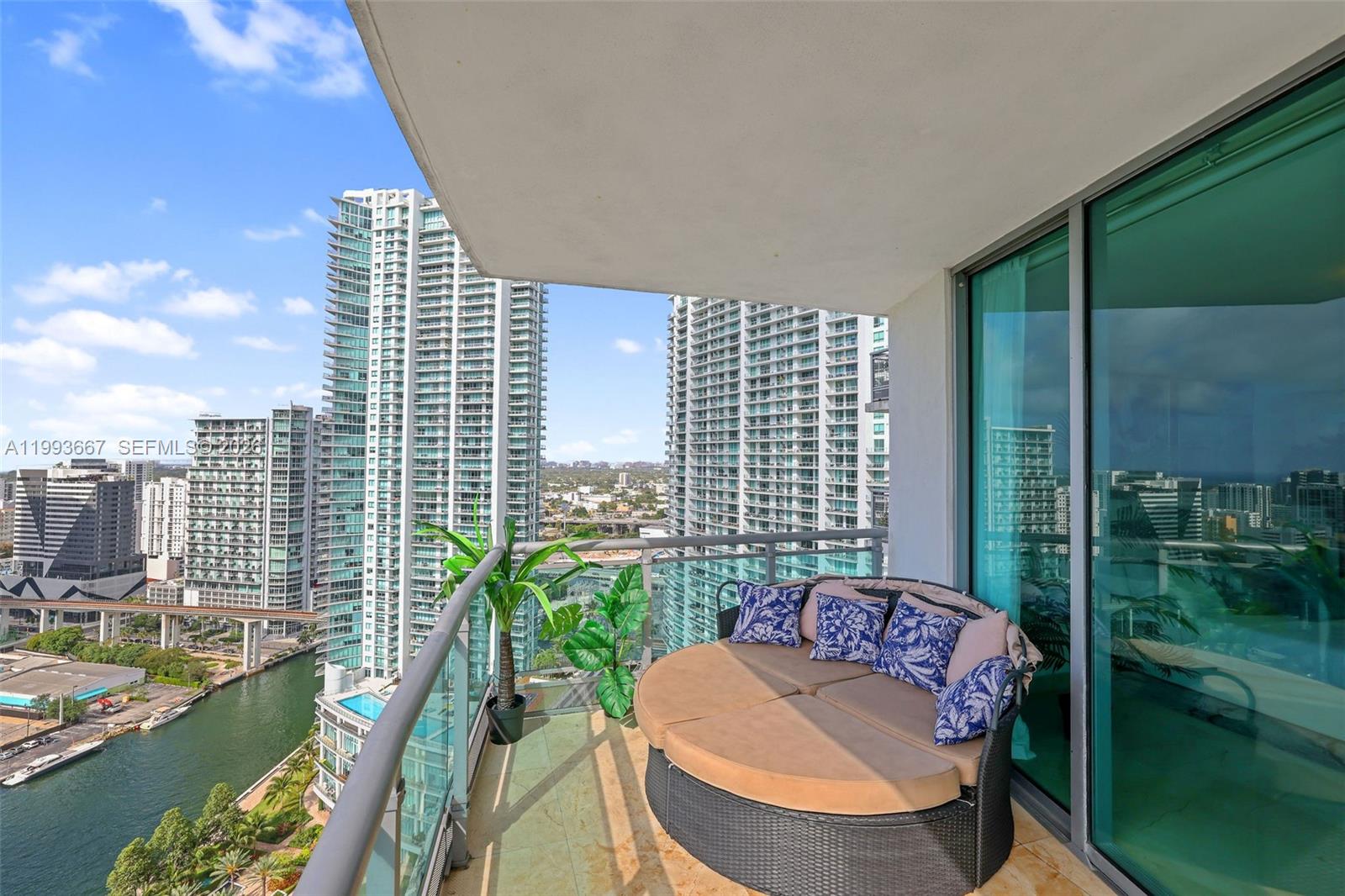 WIND CONDO - Residential Lease