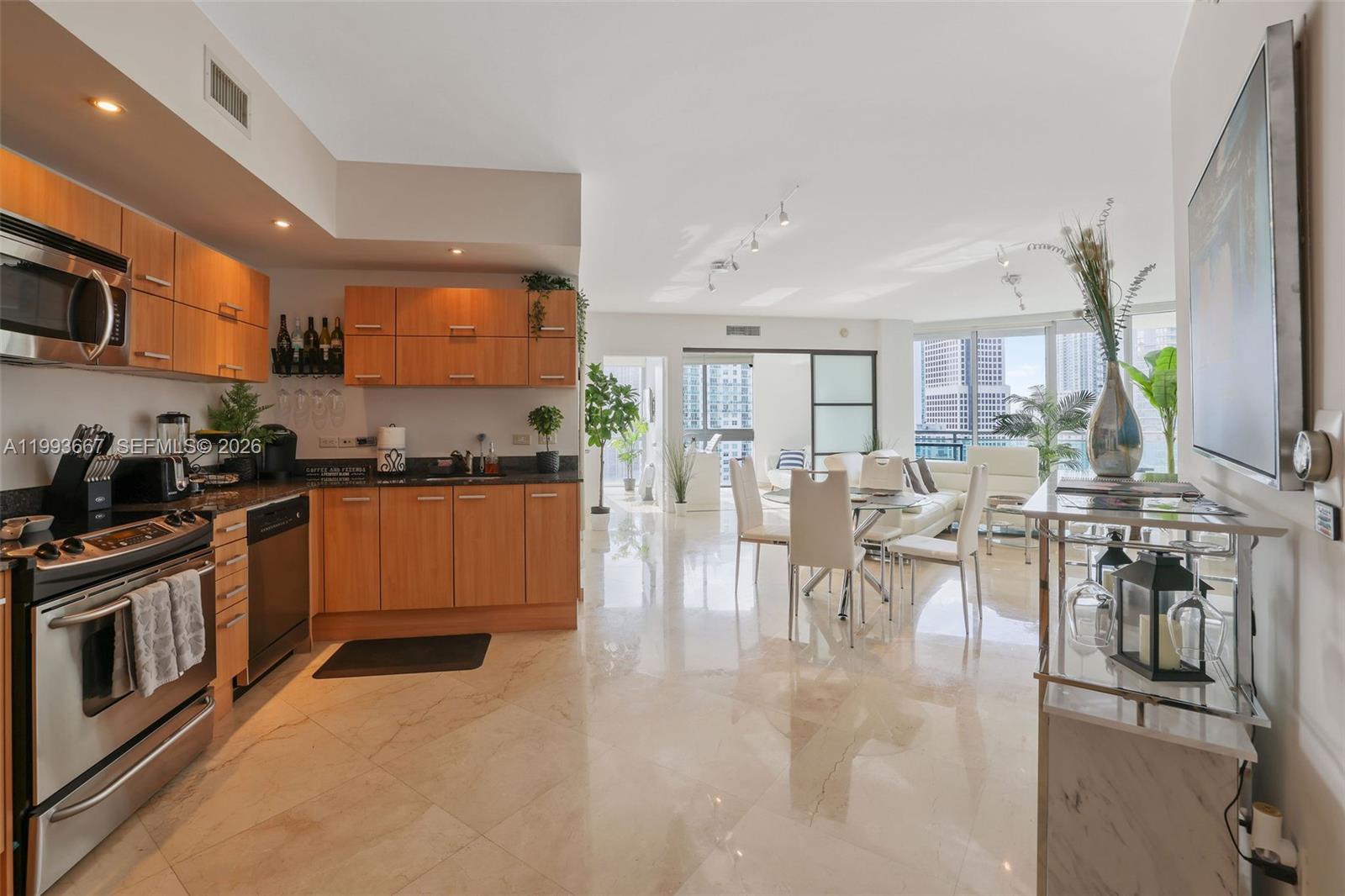 WIND CONDO - Residential Lease