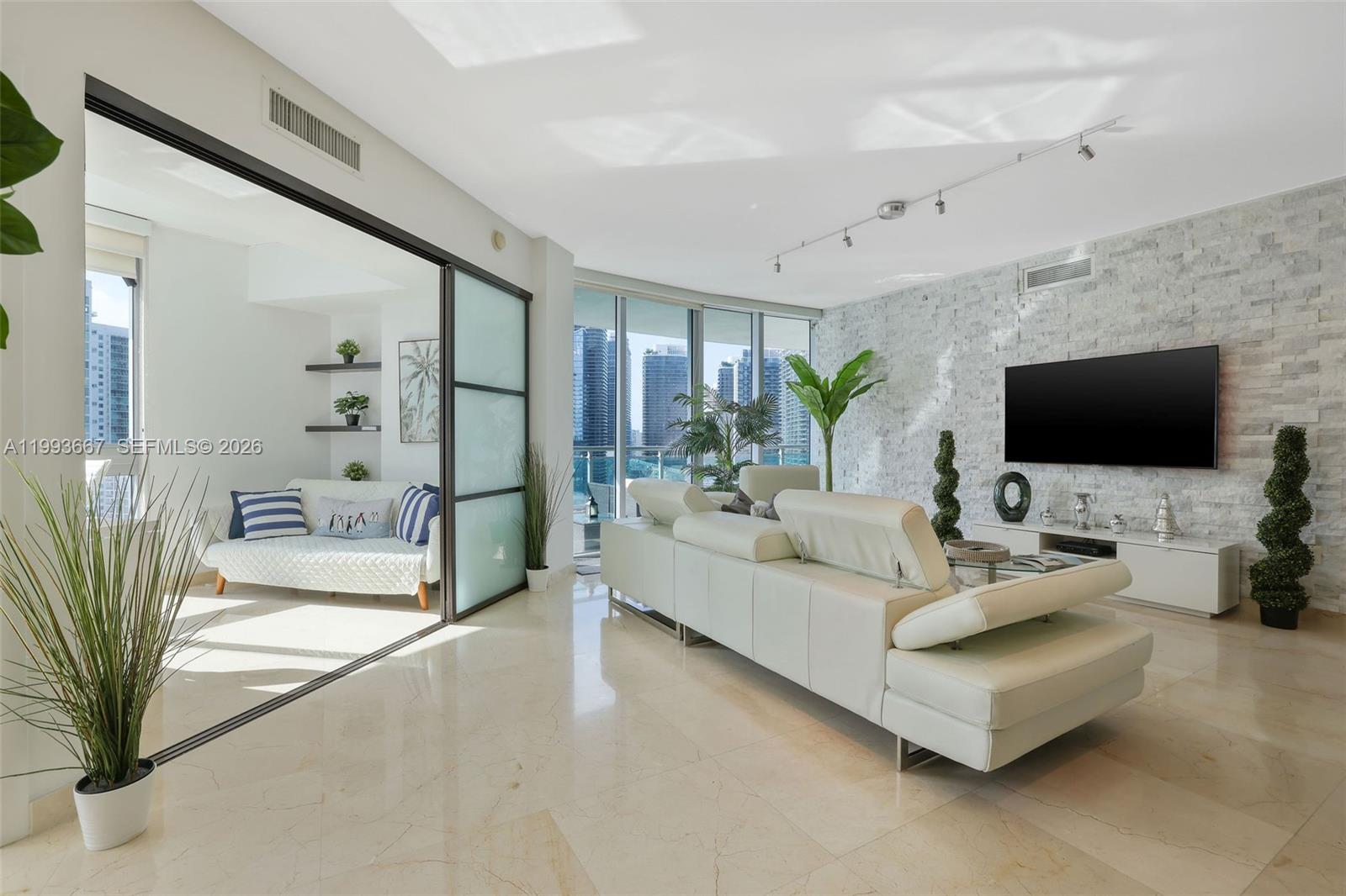 WIND CONDO - Residential Lease