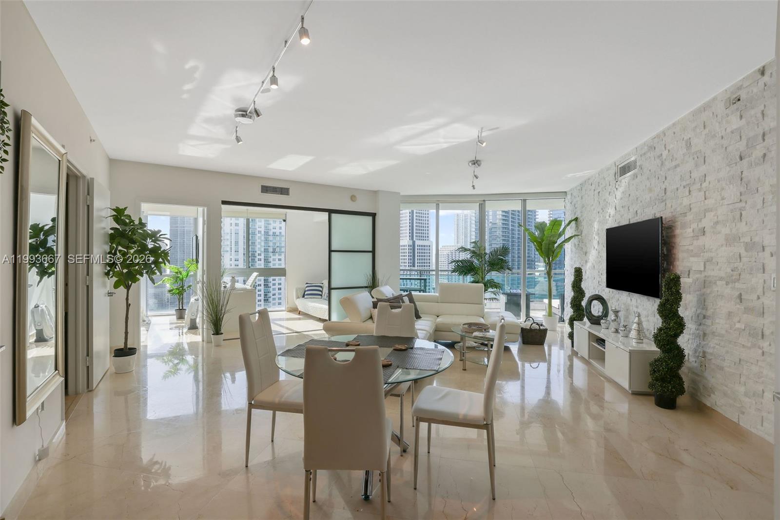 WIND CONDO - Residential Lease