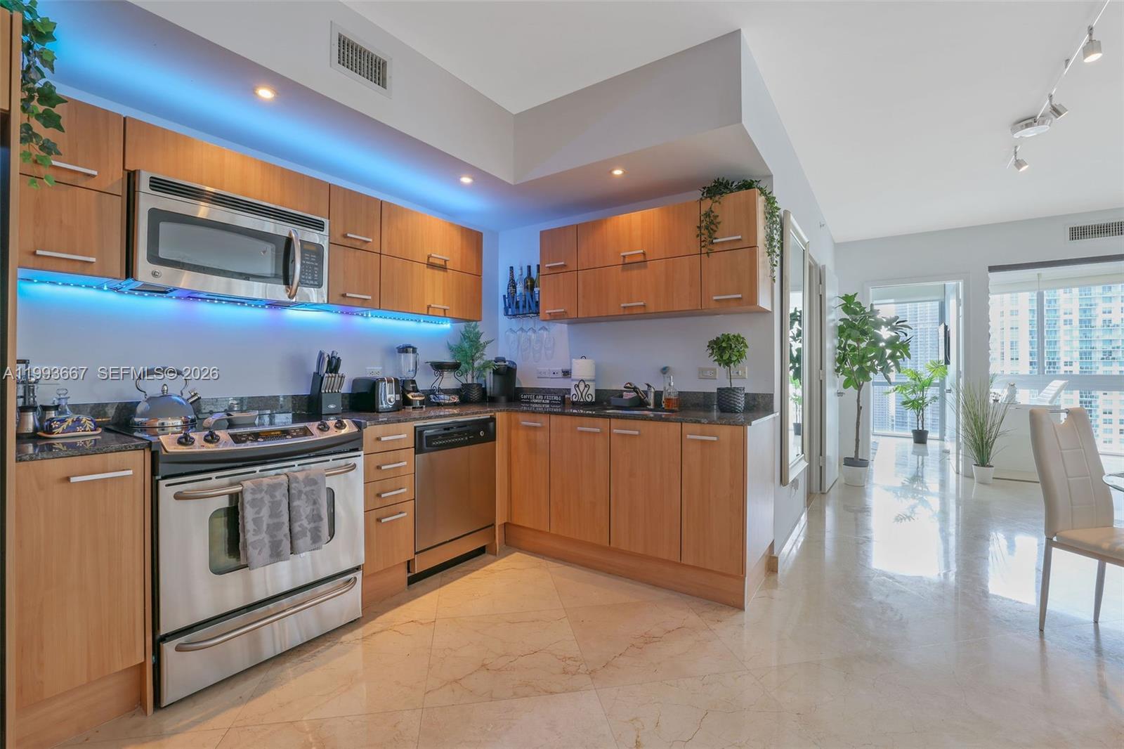 WIND CONDO - Residential Lease