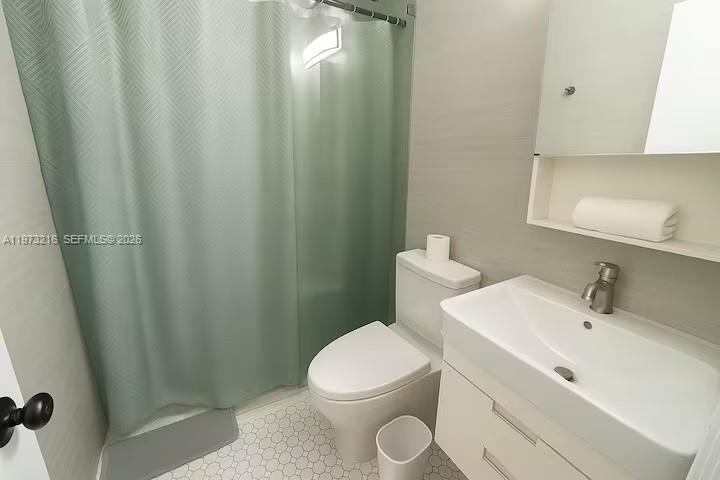 3025 Indian Creek Dr 209