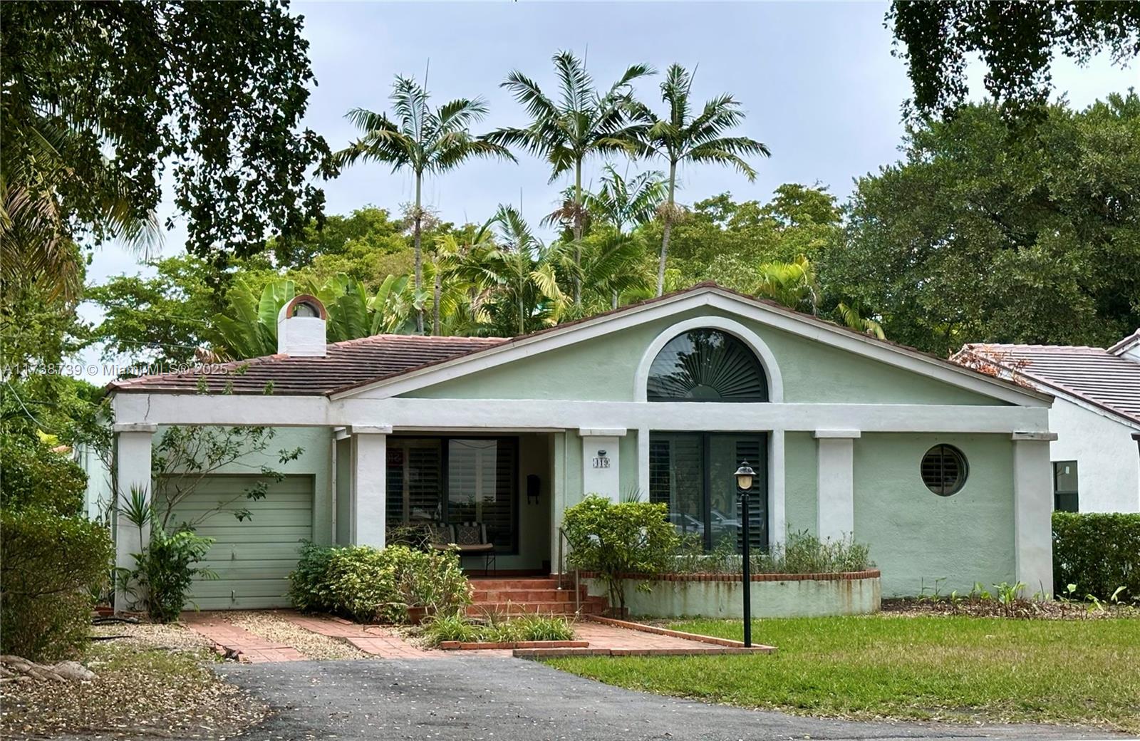419 Blue Rd, Coral Gables, Broward County, Florida - 3 Bedrooms  
3 Bathrooms - 
