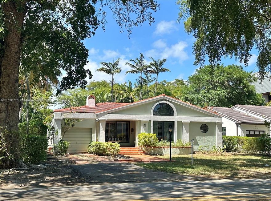 Priced to sell! Charming 3 bedroom, 3 bath pool home with 1-car garage, perfect for the buyer looking to update the existing spaces or embark on a full renovation. With a spacious layout and a desirable Coral Gables address, this is the ideal project for buyers wanting to invest in one of Miami's most sought-after areas. NEW ROOF 2025.
Located just moments from the University of Miami, Shops at Merrick Park, Baptist Health Doctor's Hospital, Lifetime Fitness, and restaurants; this property combines prime location with true potential.
