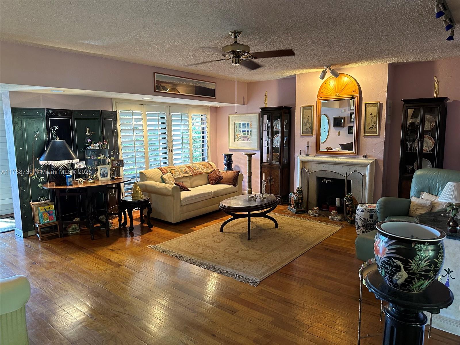 CORAL GABLES RIVIERA SEC - Residential