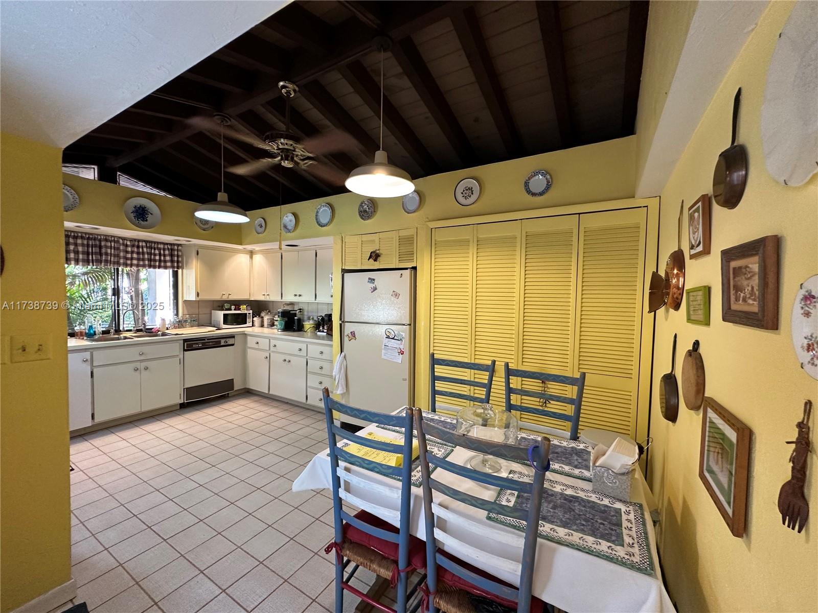 CORAL GABLES RIVIERA SEC - Residential