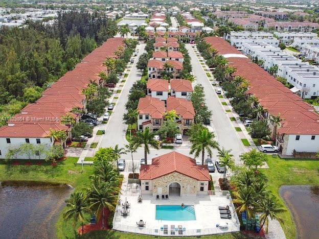 VINTAGE PLACE - Residential Lease