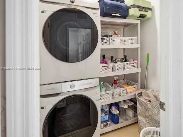 VINTAGE PLACE - Residential Lease