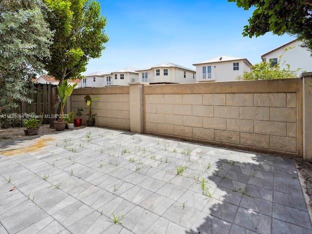 VINTAGE PLACE - Residential Lease