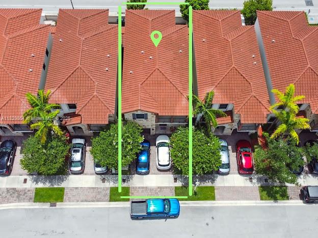 VINTAGE PLACE - Residential Lease