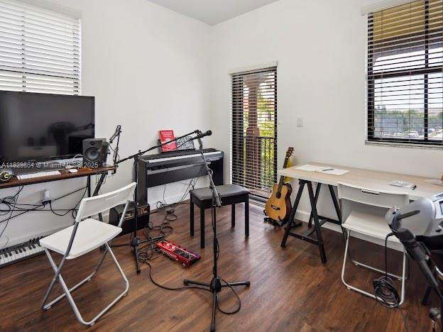 VINTAGE PLACE - Residential Lease