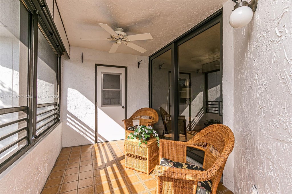 Photo of 1410 Sheridan St #21I, Hollywood, FL 33020 (MLS # A11364929)