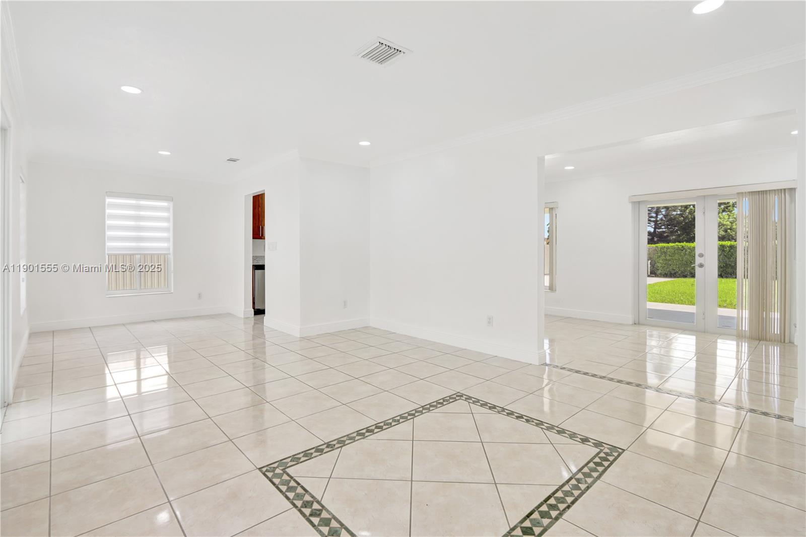 ROYALE GREEN SEC FOUR - Residential Lease